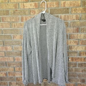 I.N. Studio Black and Gray